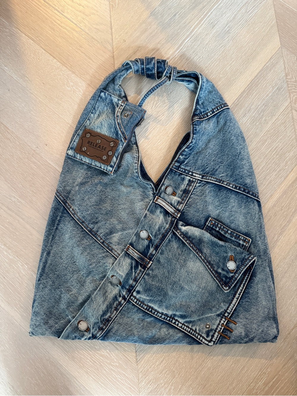 Urban Revivo Denim shoulder  bag with pockets and strap - Picture 3 of 10